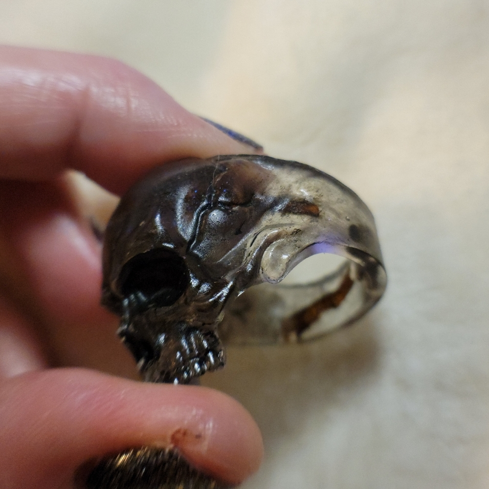 Skull ring